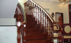 合肥嘉源家居：专注实木楼梯定制 助实木楼梯行业腾